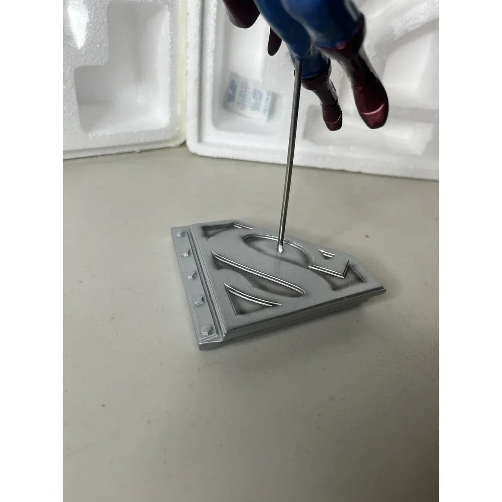 Superman The Man Of Steel Kenneth Rocafort Statue DC Collectibles 1538/5200